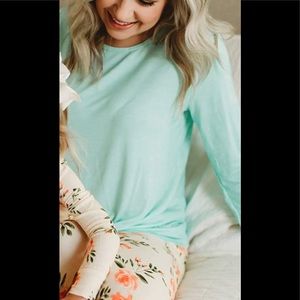 Free Birdees CHAMPAGNE ROSES WOMEN'S LONG SLEEVE PAJAMA SET